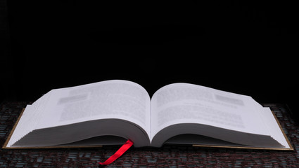 14年的十九座五菱校车拆车还能卖多少钱