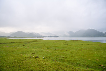 14年的十九座五菱校车拆车还能卖多少钱