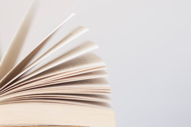 14年的十九座五菱校车拆车还能卖多少钱