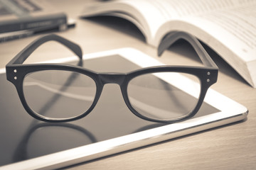 14年的十九座五菱校车拆车还能卖多少钱